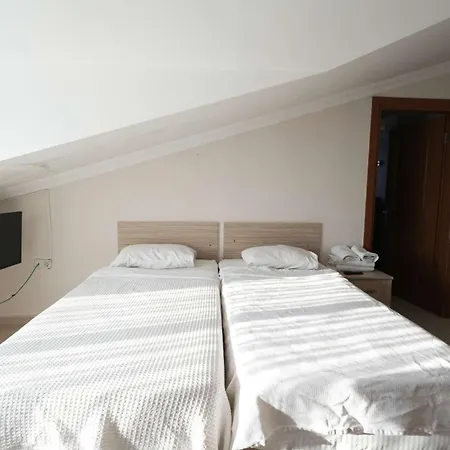 Mut Bed & Breakfast *