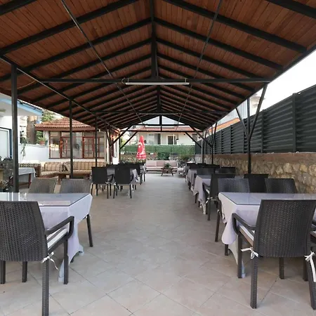 Mut Oda ve Kahvaltı Ölüdeniz