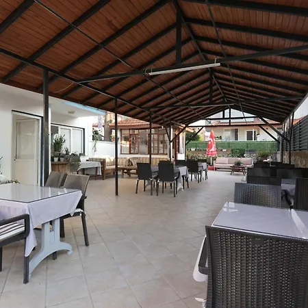 Mut Oda ve Kahvaltı